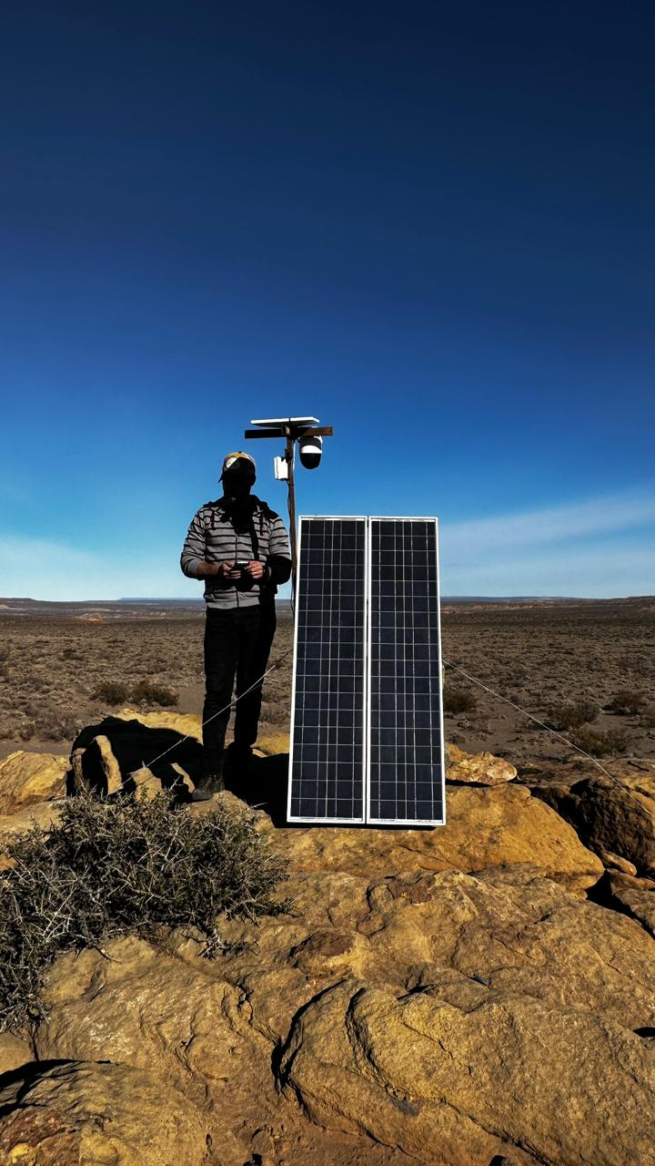 Imagen 3: Nodo integrado por panel solar, internet satelital y domo con IA.